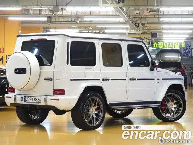 Mercedes-Benz G-Class 2024 — ფოტო 19/20