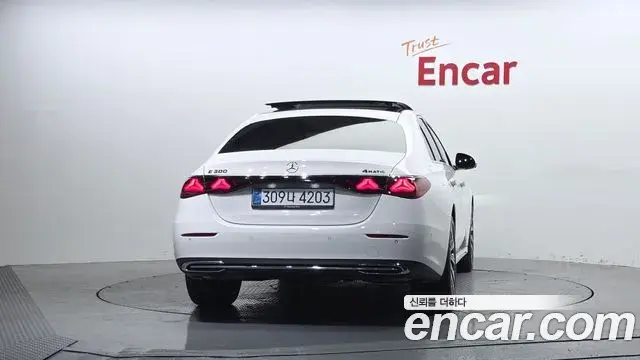 Mercedes-Benz E-Class 2026 — ფოტო 2/20