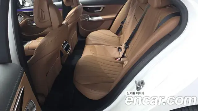 Mercedes-Benz E-Class 2026 — ფოტო 19/20