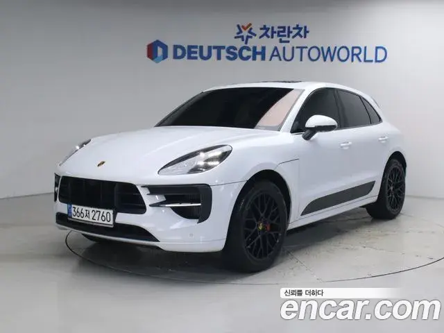 Porsche Macan 2021 — Photo 6/20
