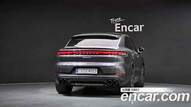 Porsche Cayenne 2024 — Photo 8/37