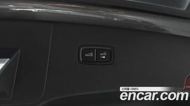 Porsche Cayenne 2024 — Photo 28/37