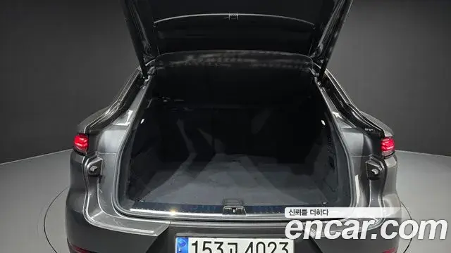 Porsche Cayenne 2024 — Photo 22/37