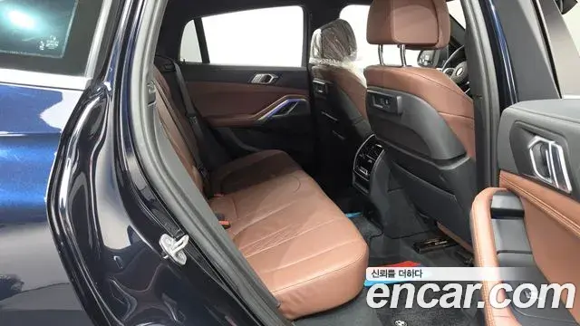 BMW X6 2022 — ფოტო 19/36