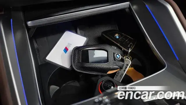 BMW X6 2022 — ფოტო 16/36
