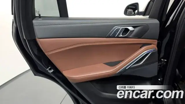 BMW X6 2022 — ფოტო 27/36