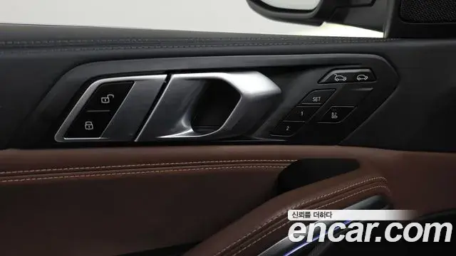 BMW X6 2022 — ფოტო 25/36