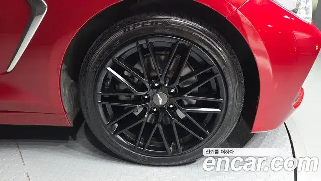 Genesis G70 2019 — ფოტო 28/31
