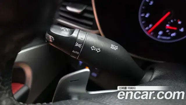 Genesis G70 2019 — ფოტო 25/31