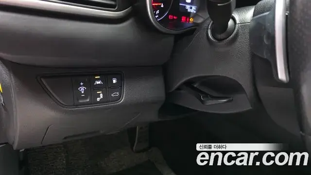 Genesis G70 2019 — ფოტო 23/31