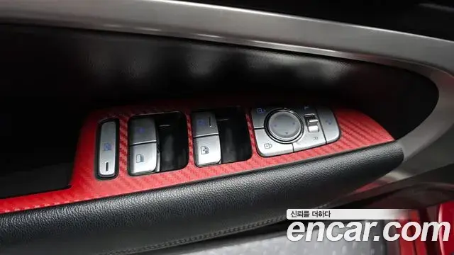 Genesis G70 2019 — ფოტო 13/31