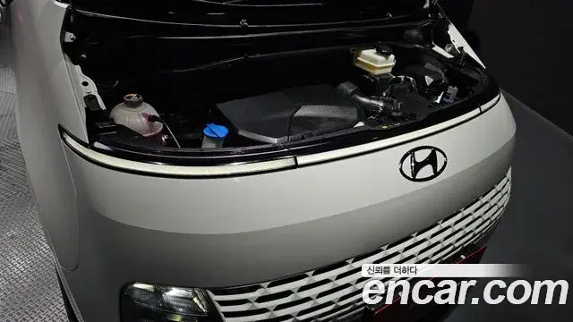 Hyundai Staria 2022 — ფოტო 5/20