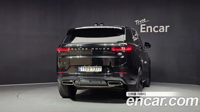Land Rover Range Rover Sport 2023 — Фото 4/20