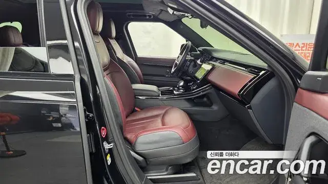 Land Rover Range Rover Sport 2023 — Фото 11/20