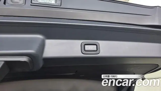 Land Rover Range Rover Sport 2023 — Photo 20/38