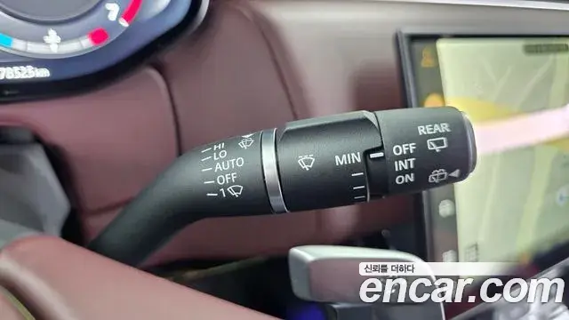 Land Rover Range Rover Sport 2023 — Photo 30/38
