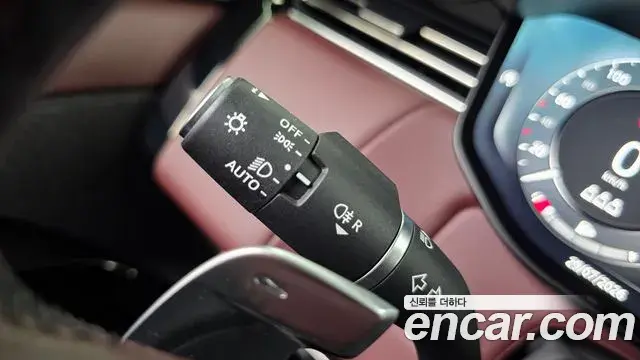 Land Rover Range Rover Sport 2023 — Photo 22/38