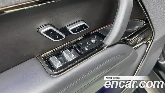 Land Rover Range Rover Sport 2023 — Photo 6/38