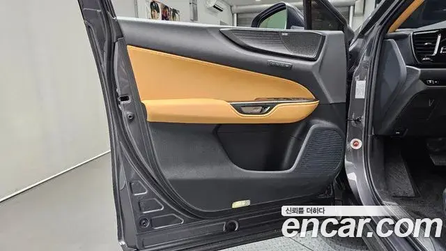 Lexus NX350h 2025 — Şəkil 28/33