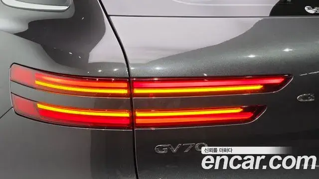 Genesis GV70 2025 — Photo 35/35