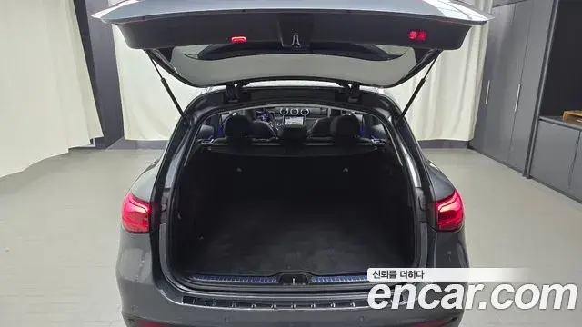 Mercedes-Benz GLC-Class 2023 — Şəkil 31/32