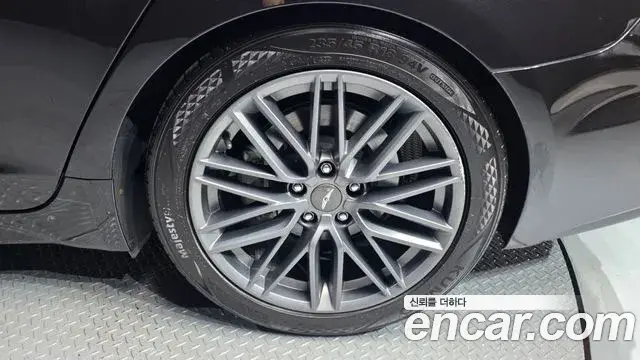Genesis G70 2019 — Şəkil 20/36