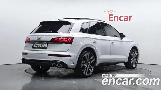 Audi Q5 2021 — Фото 2/20