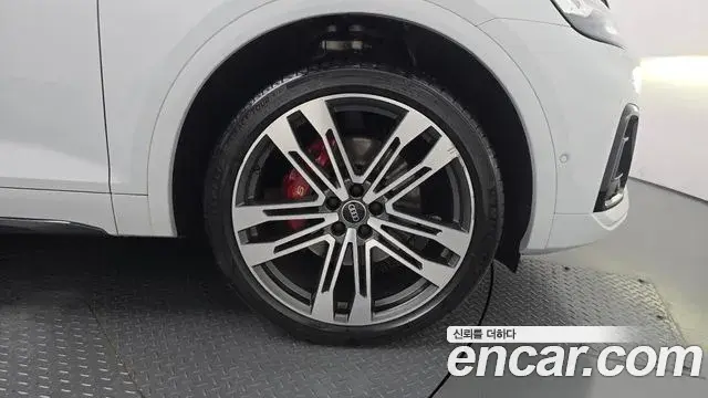 Audi SQ5 2021 — Photo 10/34