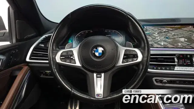 BMW X6 2022 — ფოტო 13/33