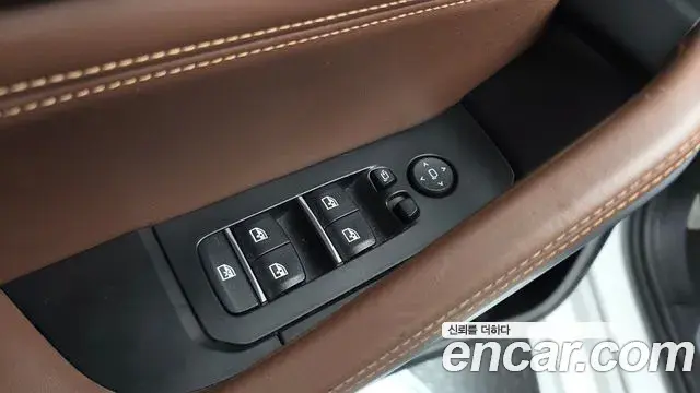 BMW X6 2022 — ფოტო 16/33