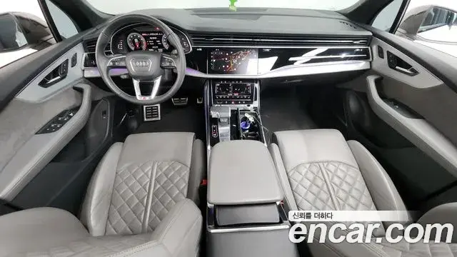 Audi Q7 2022 — Photo 17/20