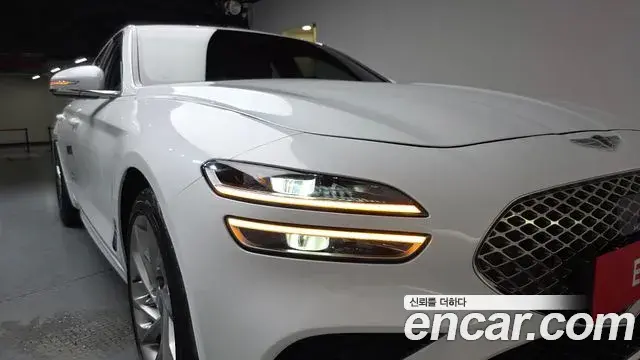 Genesis G70 2021 — ფოტო 18/34