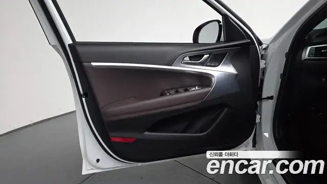 Genesis G70 2021 — ფოტო 17/34