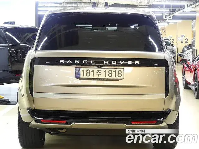 Land Rover Range Rover 2024 — ფოტო 15/20