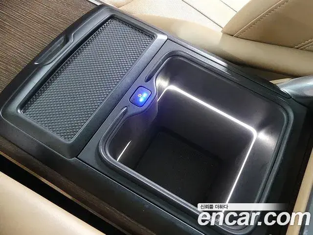 Land Rover Range Rover 2024 — ფოტო 4/20