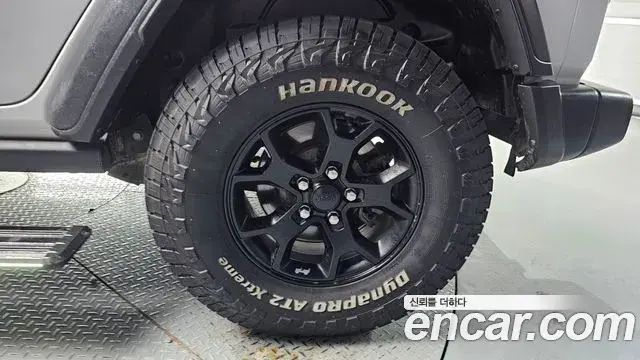Jeep Wrangler 2020 — Photo 23/30