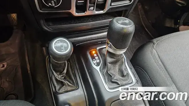 Jeep Wrangler 2020 — Photo 13/30