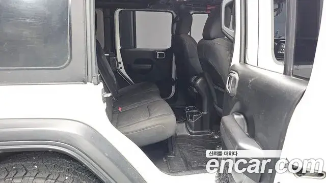 Jeep Wrangler 2020 — Photo 11/30
