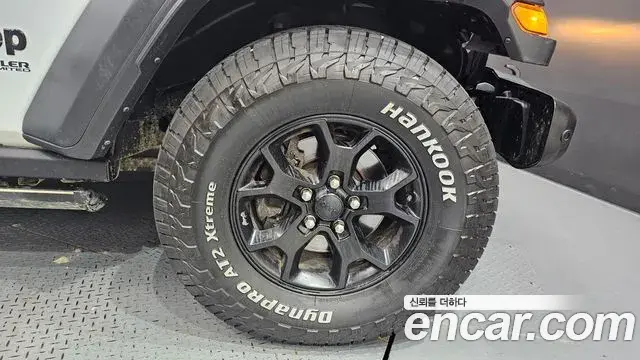 Jeep Wrangler 2020 — Photo 28/30