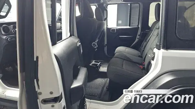Jeep Wrangler 2020 — Photo 15/30