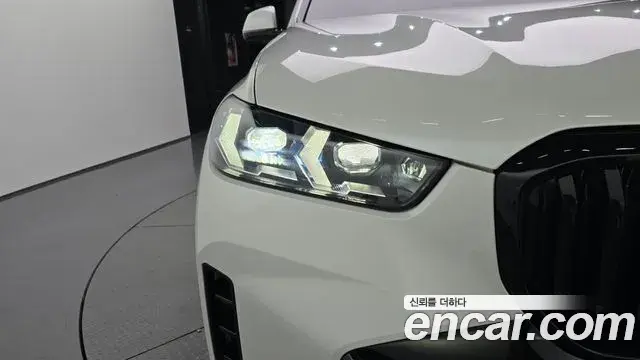 BMW X5 2025 — Photo 9/34