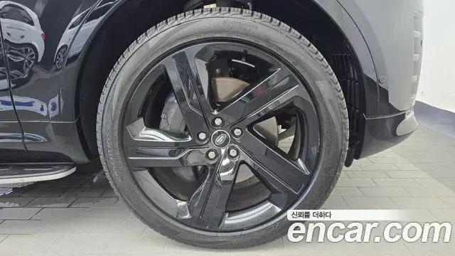 Land Rover Discovery 5 2025 — Şəkil 31/33