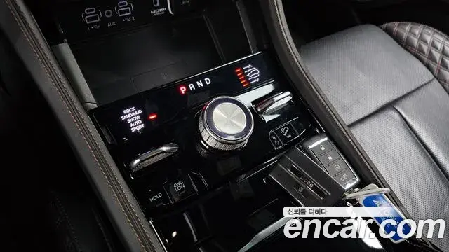 Jeep Grand Cherokee 2023 — Şəkil 36/40