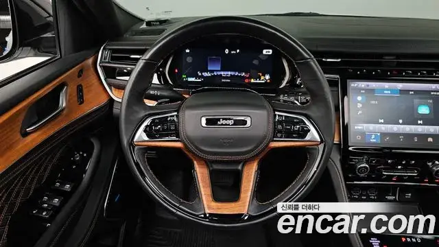 Jeep Grand Cherokee 2023 — Şəkil 12/40