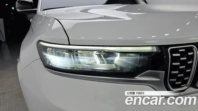 Jeep Grand Cherokee 2023 — Şəkil 38/40