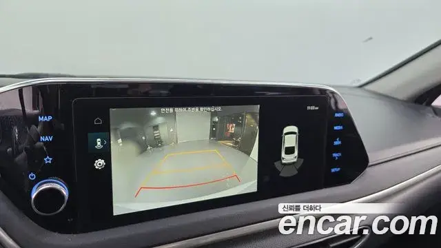 Hyundai Sonata Hybrid 2021 — ფოტო 13/20