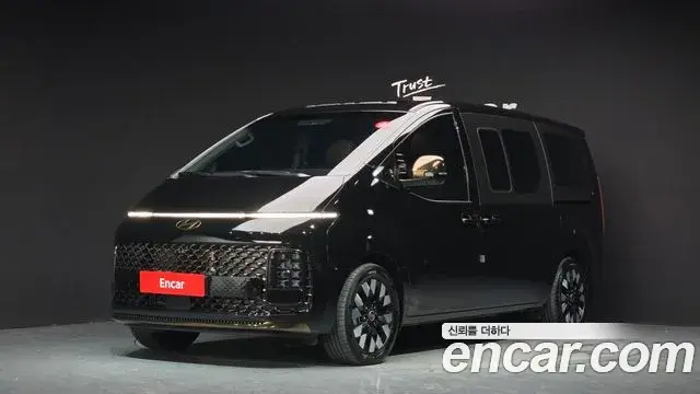 Hyundai Staria 2024 — ფოტო 31/36