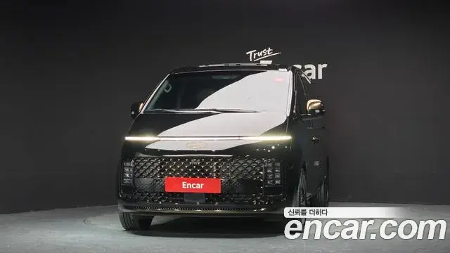 Hyundai Staria 2024 — ფოტო 22/36