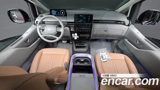 Hyundai Staria 2024 — ფოტო 10/36
