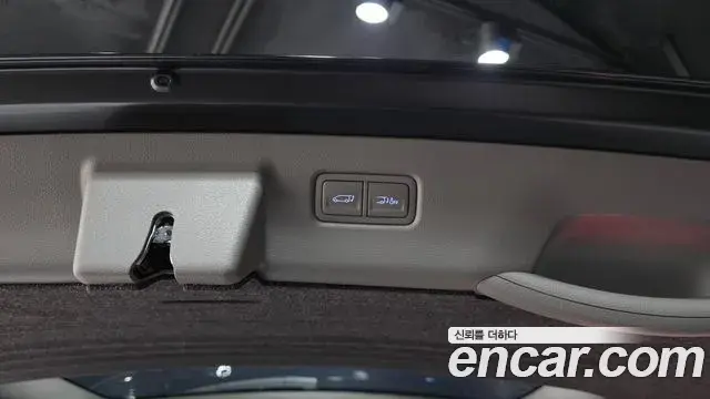 Hyundai Staria 2024 — ფოტო 29/36